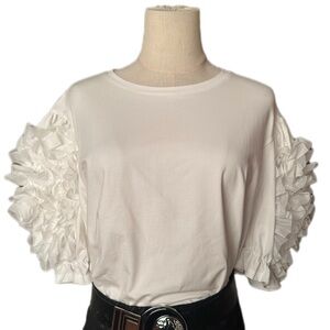 RUNWAY PARIS Elegant White 3D Floral Puff Sleeve Top New with Tags! Size Large